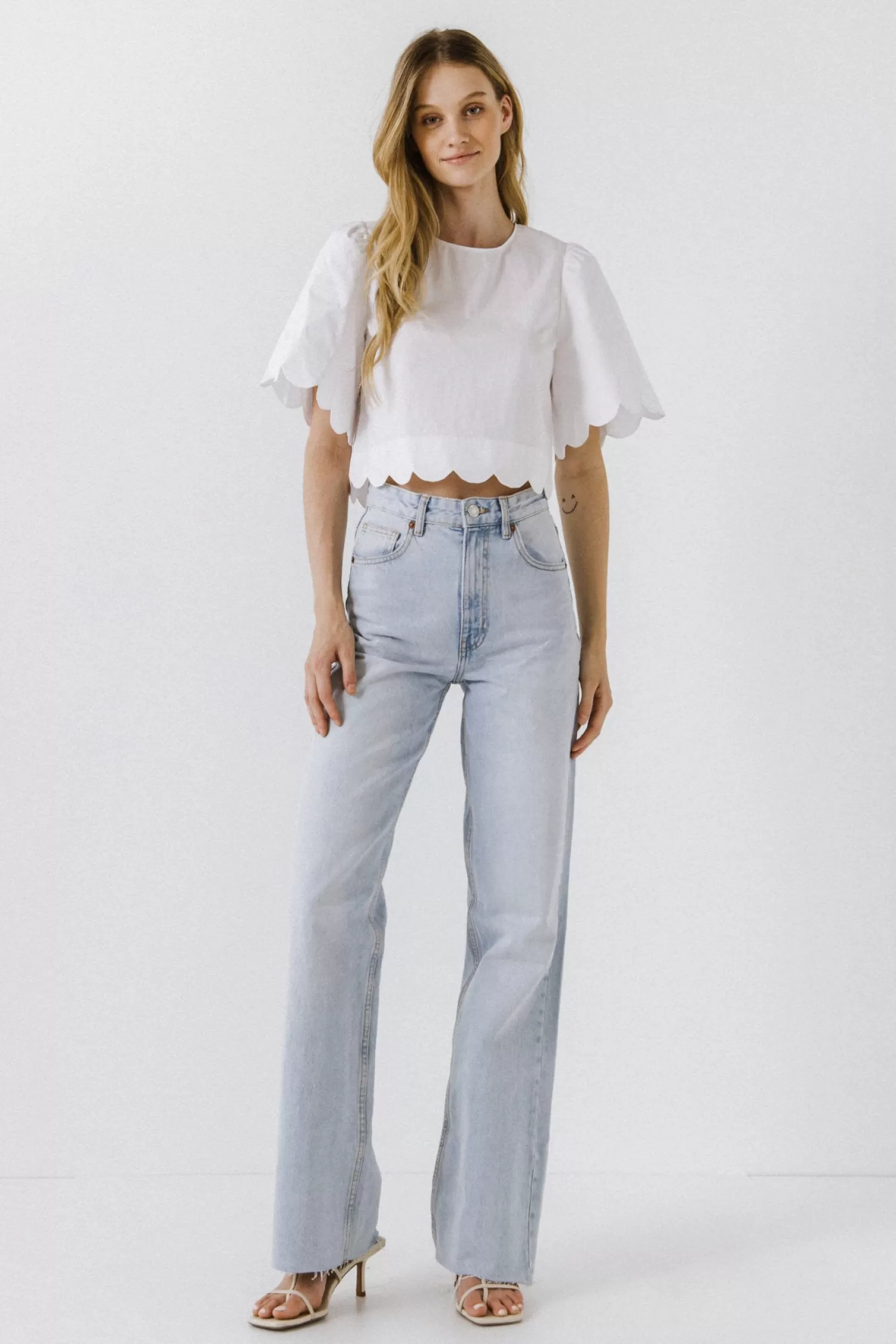 Outlet Scallop Edge Top Tops